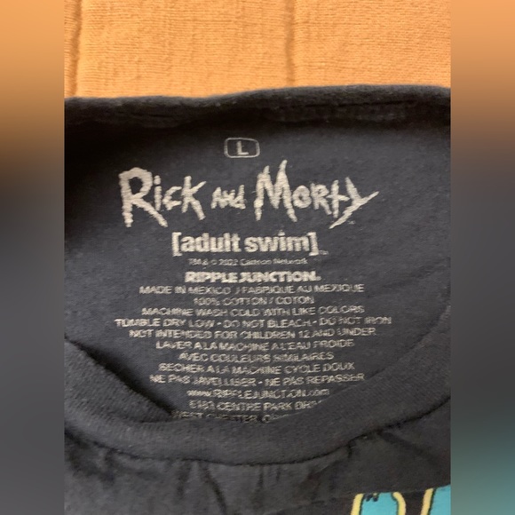 Rick & Morty Graphic Tee - Picture 4 of 4